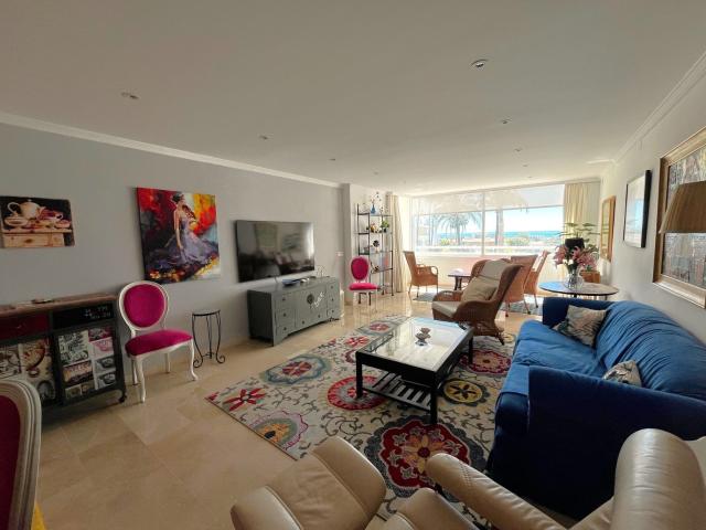 Apartamento en alquiler en Barriada Islas Canarias, Costa del Sol Occidental
