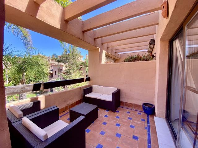 Apartamento en alquiler en Hacienda del Sol, Estepona