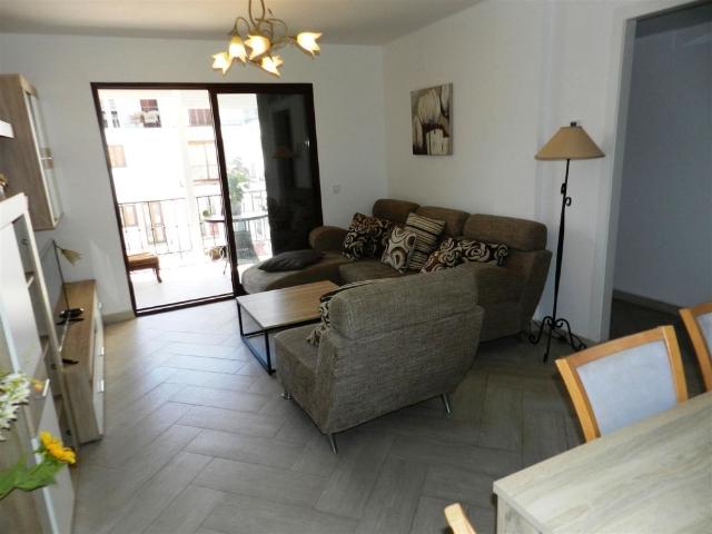 Apartamento en alquiler en Castillo de la Duquesa, Costa del Sol Occidental
