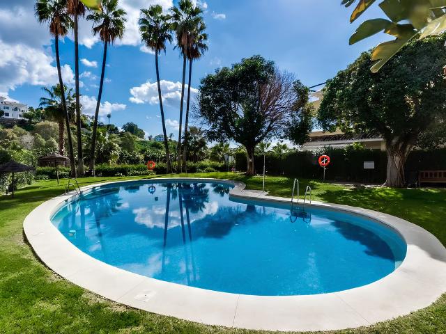Apartamento en alquiler en Benahavís, La Quinta
