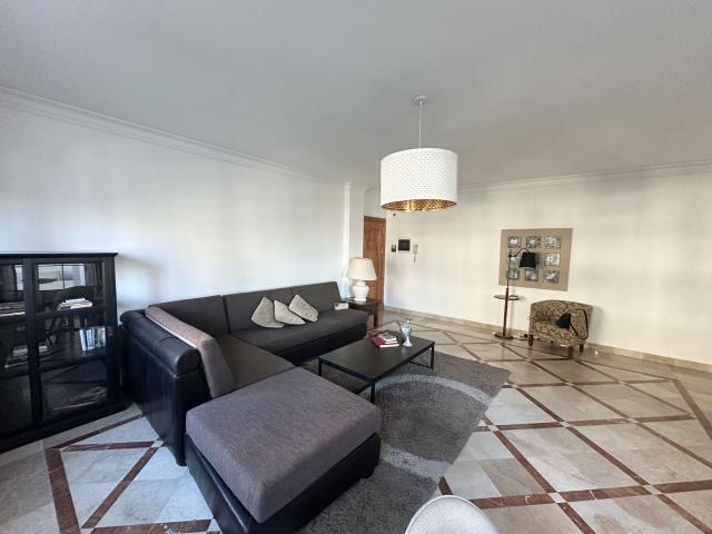 Apartamento en alquiler en Nueva Andalucía, Costa del Sol Occidental