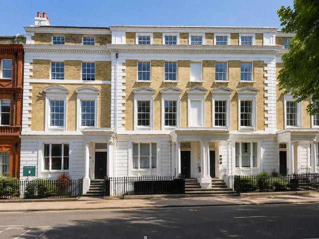 Apartment for rent in The Close, Hampshire