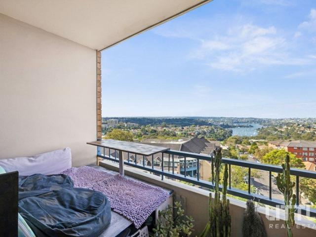 Apartment for sale in Lower North Shore, Sydney