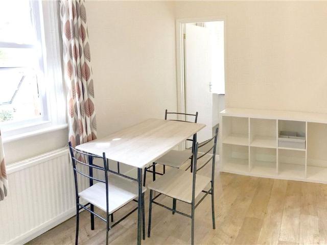Apartment for rent in Ripley Springs, Row Town