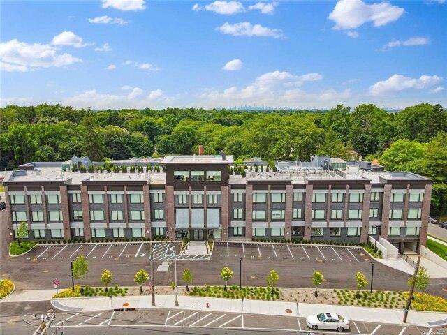 Condo for sale in Great Neck
