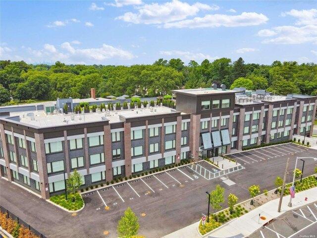 Condo for sale in Great Neck