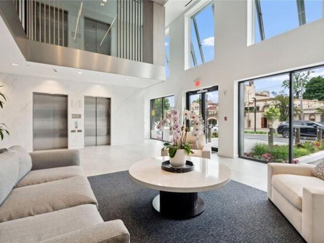 Condo for sale in Great Neck