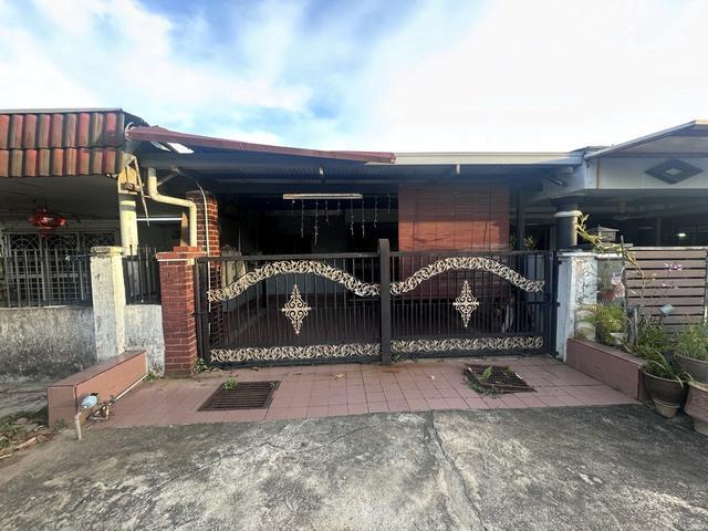 Terraced House for sale in Tanjong Karang, Kuala Selangor