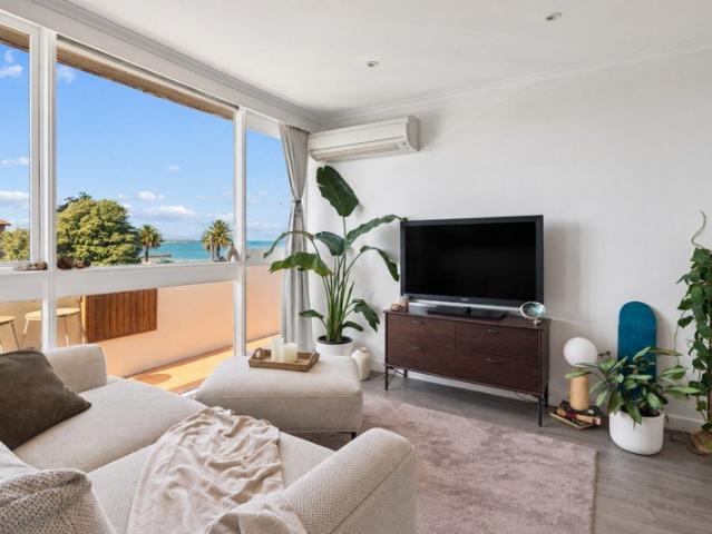 Apartment for sale in Middle Park, Melbourne
