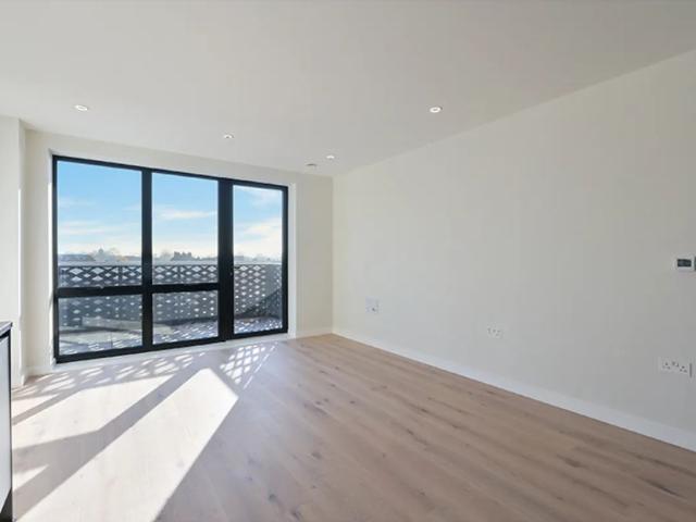 Apartment for rent in London Borough of Ealing, Hanwell