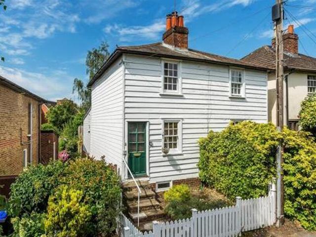 House for sale in Pachesham Park, Surrey
