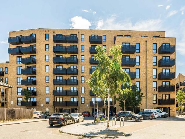 House for rent in London Borough of Ealing, Hanwell
