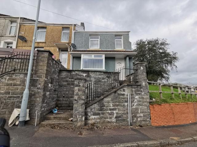 House for rent in Cwmbwrla, Nangreaves