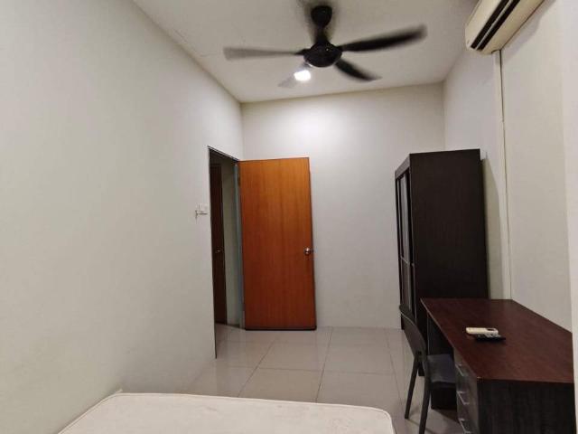 Room for rent in Taman Goodwood, Kuala Lumpur