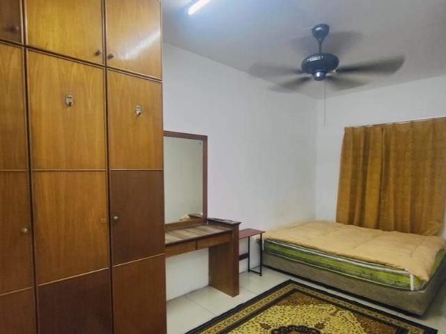 Room for rent in Country Heights Damansara, Kuala Lumpur