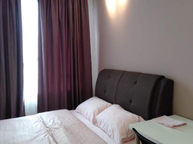 Room for rent in Petaling, Alam Impian