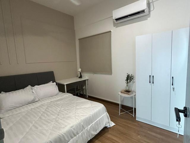 Room for rent in PJU 6, Petaling Jaya