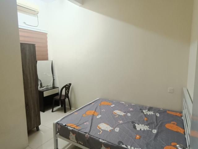 Room for rent in Permatang Tinggi, Penang
