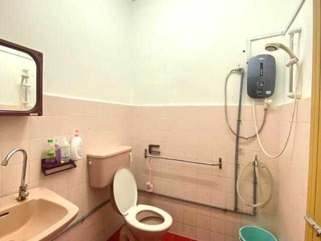Room for rent in Petaling, Damansara Damai