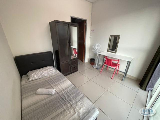 Room for rent in Petaling, Damansara Damai