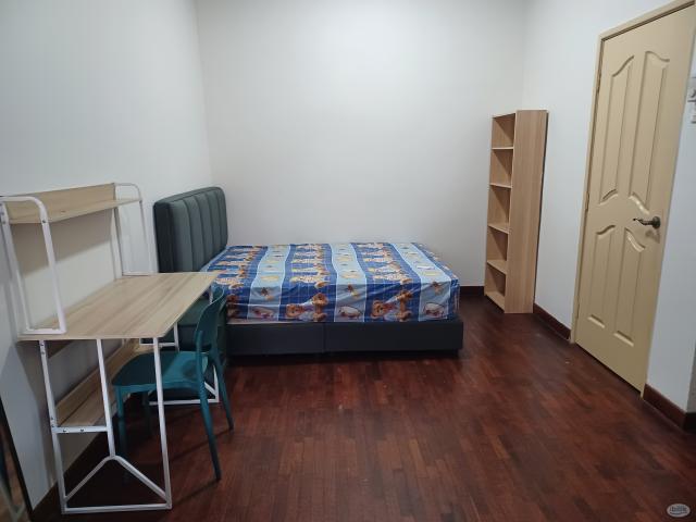 Room for rent in Petaling, Alam Impian