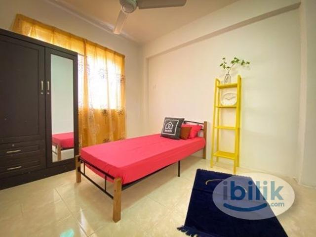 Room for rent in Petaling, Damansara Damai