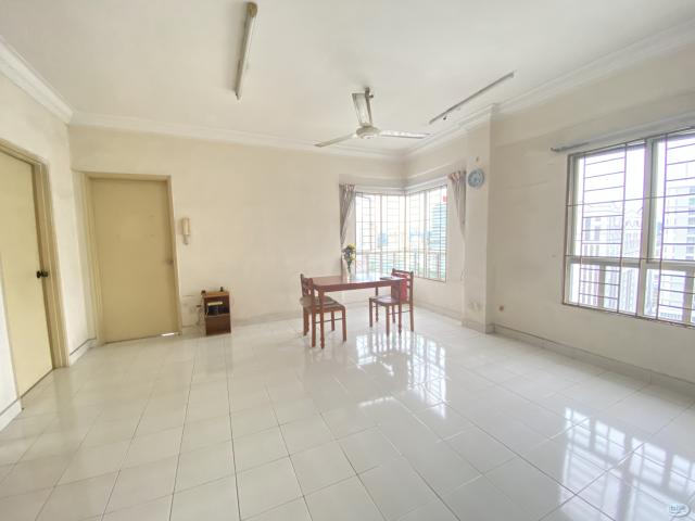 Room for rent in Petaling, Damansara Damai