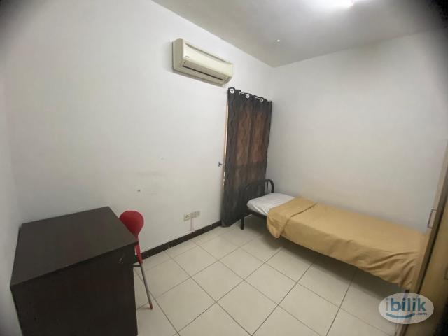 Room for rent in Petaling, Damansara Damai