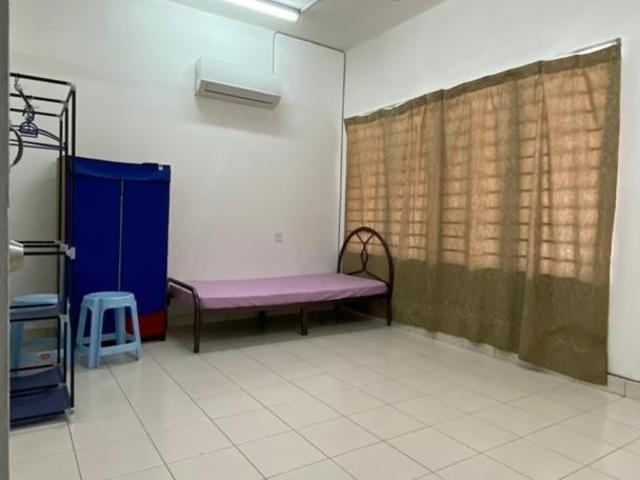 Room for rent in Petaling, Damansara Damai