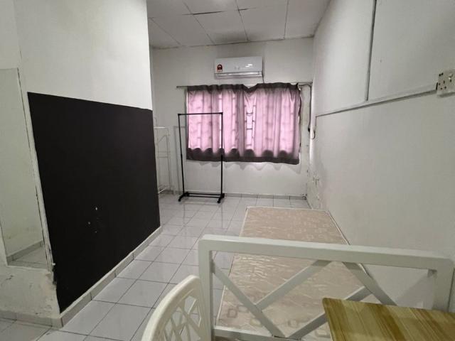 Room for rent in Petaling, Damansara Damai