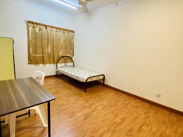 Room for rent in Petaling, Damansara Damai
