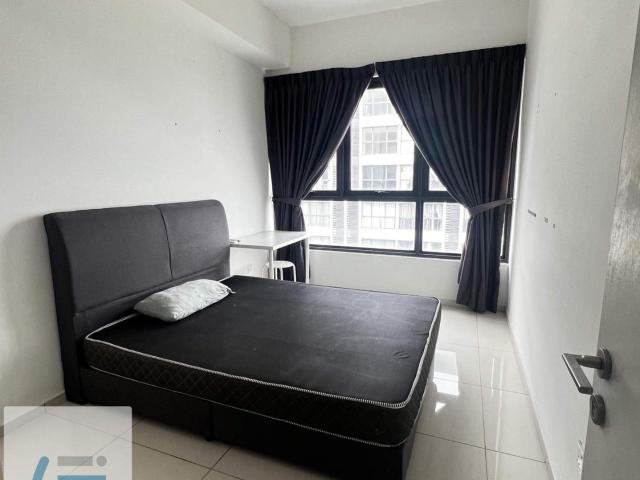 Room for rent in Petaling, Alam Impian