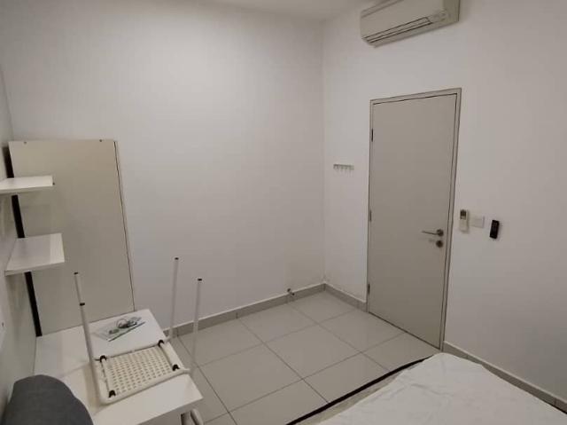 Room for rent in Petaling, Alam Impian