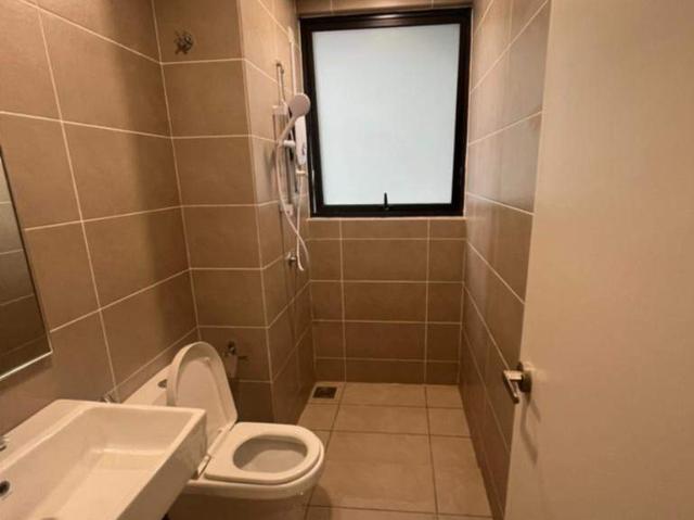 Room for rent in Petaling, Alam Impian