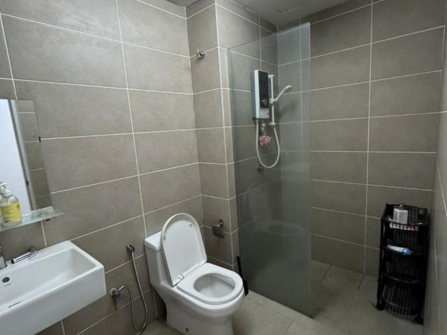 Room for rent in Petaling, Alam Impian