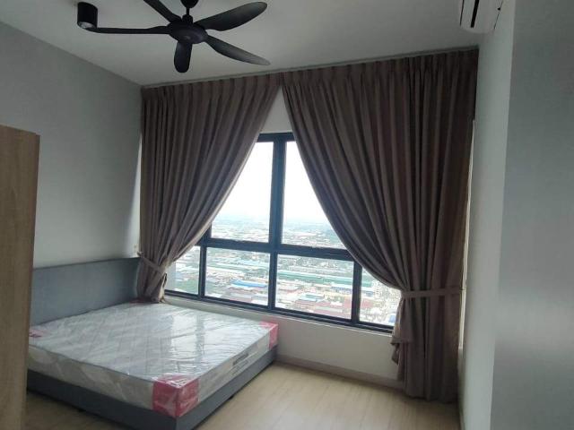 Room for rent in Petaling, Alam Impian