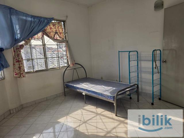 Room for rent in Petaling, Damansara Damai