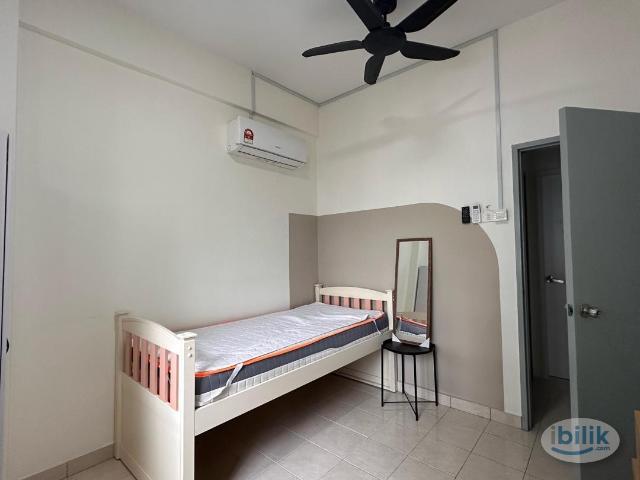 Room for rent in Petaling, Damansara Damai