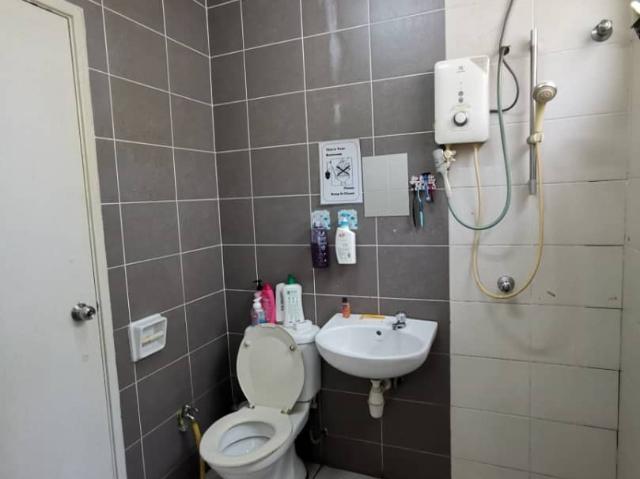 Room for rent in Alam Impian, Selangor