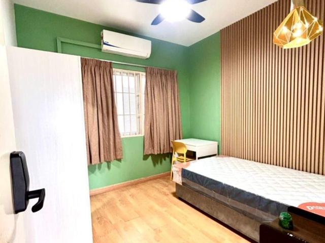 Room for rent in Country Heights Damansara, Kuala Lumpur