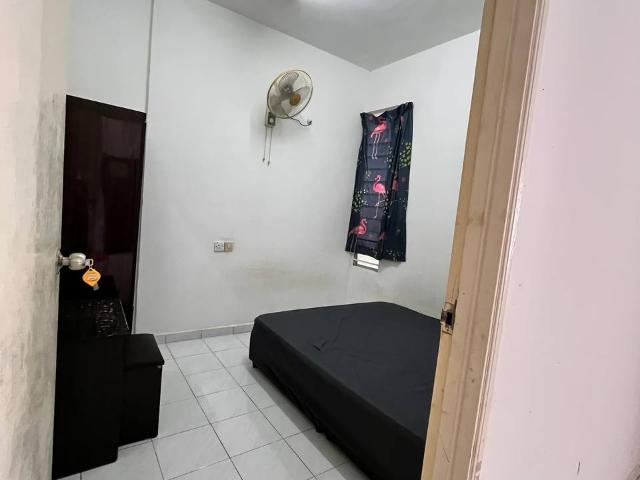 Room for rent in Mukim 13, Georgetown