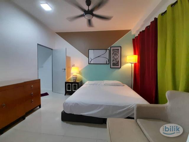 Room for rent in Petaling, Alam Impian