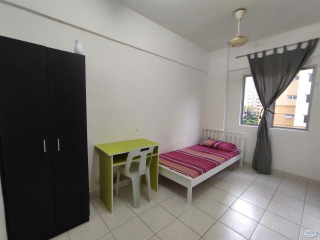 Room for rent in Petaling, Damansara Damai