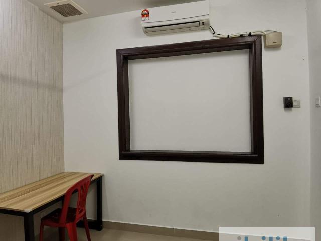 Room for rent in Petaling, Alam Impian