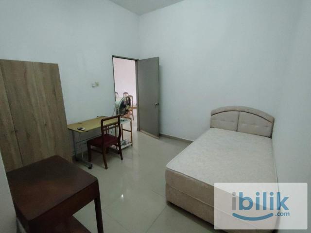 Room for rent in Sendayan Village, Negeri Sembilan