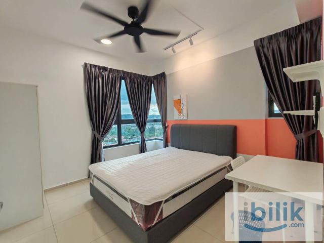 Room for rent in Petaling, Alam Impian