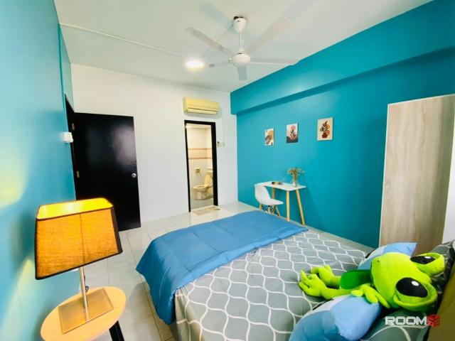 Room for rent in Sendayan Village, Negeri Sembilan