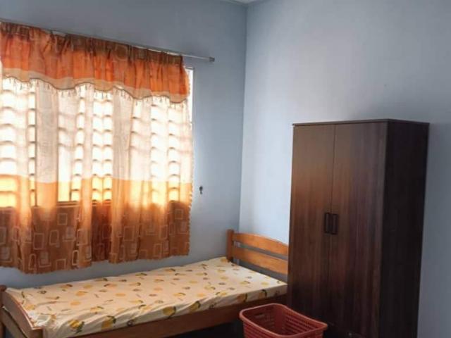 Room for rent in Petaling, Alam Impian