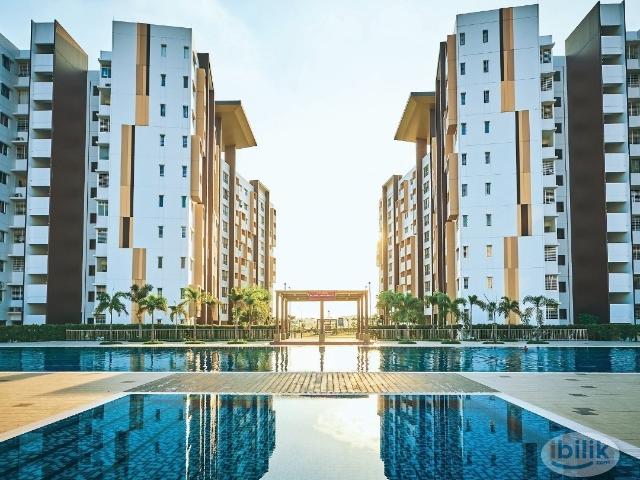 Room for rent in Petaling, Alam Impian
