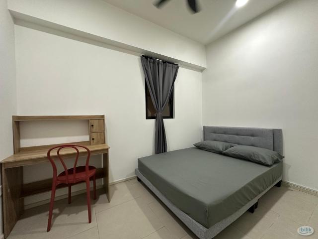 Room for rent in Petaling, Alam Impian
